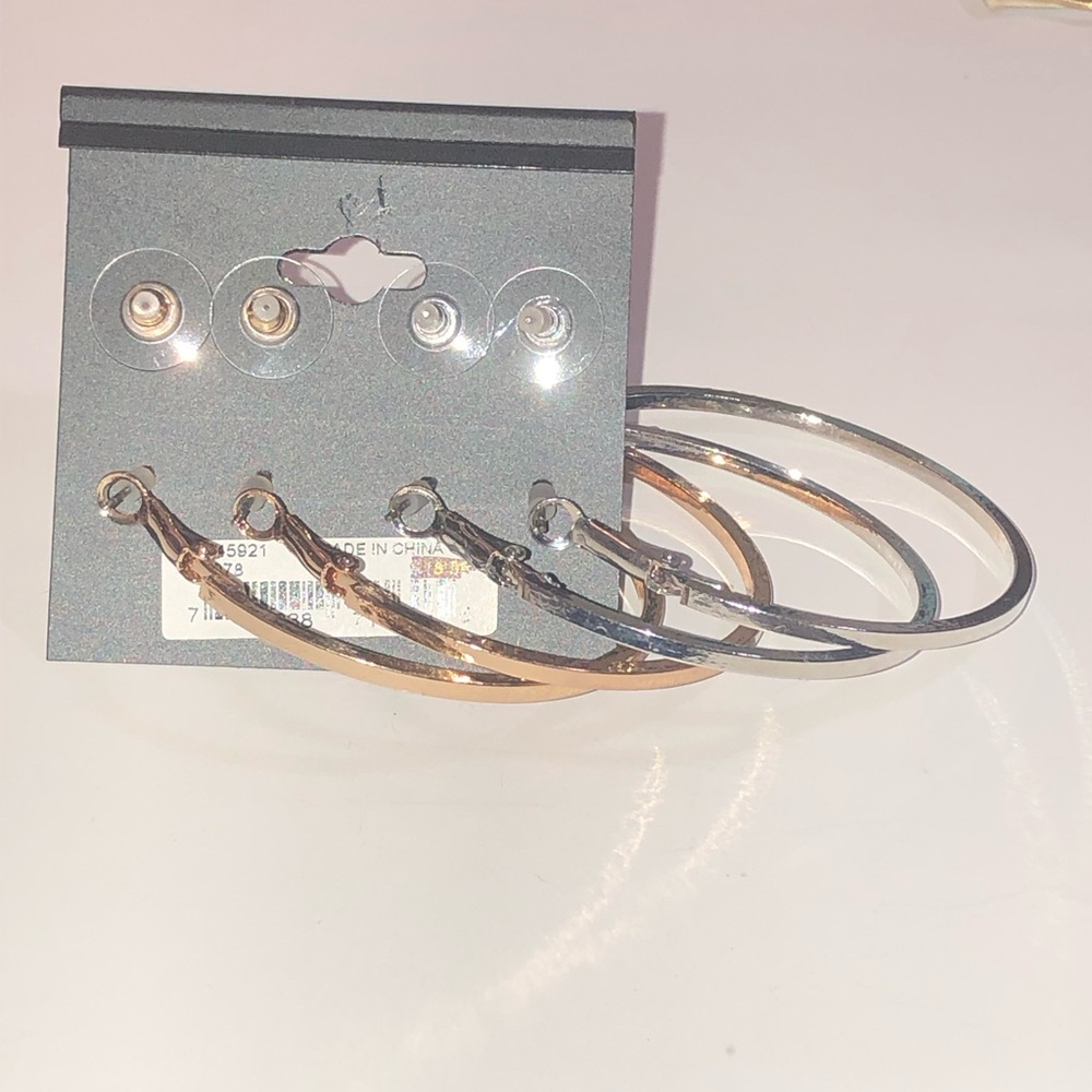 NWT Guess Silver & Rose Gold Hoop + Stud Earring Set – Rhinestone Accents - Picture 8 of 10
